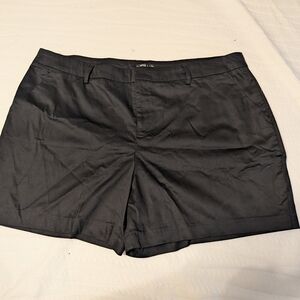 VENUS Elegant Black Women's Bermudas